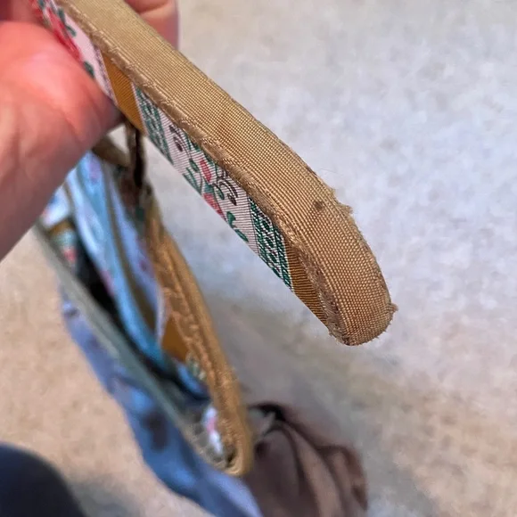 Vintage French (?) clothes hanger with pocket floral stripe - Picture 8 of 11